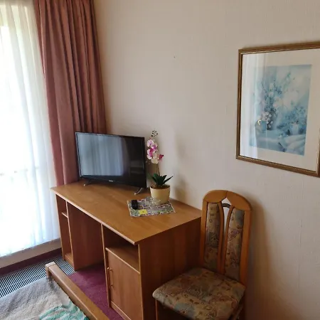 Restaurant Am Worns Berg ホテル Broock